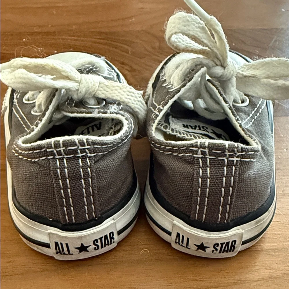 Converse all star gray chuck taylor baby Sneakers size 3